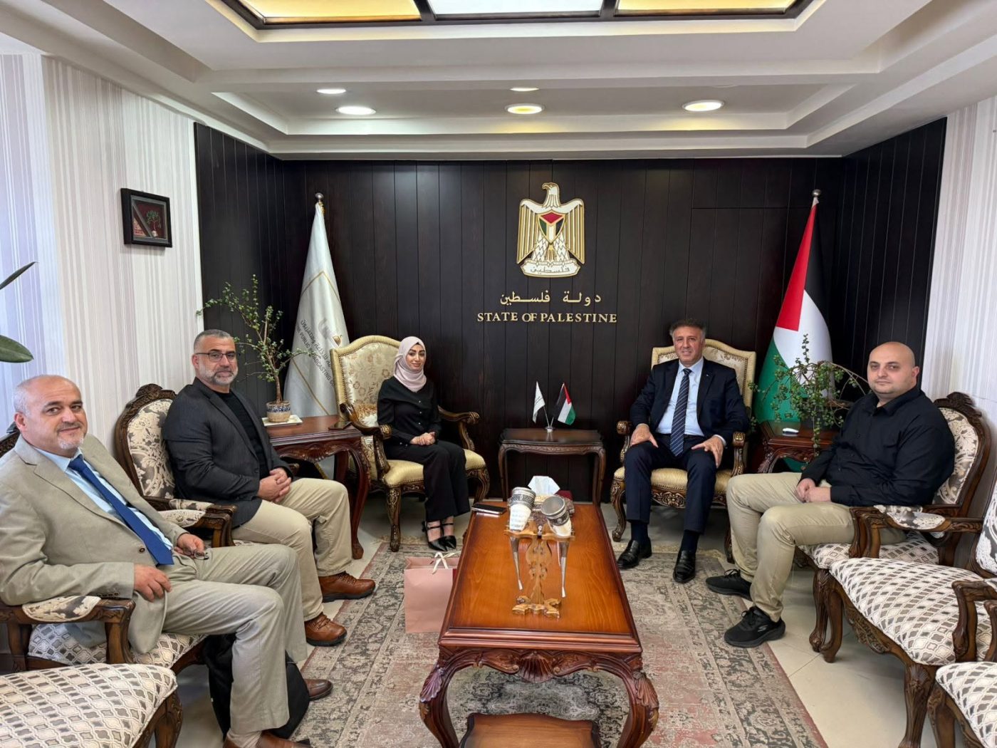 المركز العربي الدولي للأبحاث والدراسات الاستراتيجية يكرم الإعلام الرسمي الفلسطيني تقديراً لدوره الوطني والإنساني